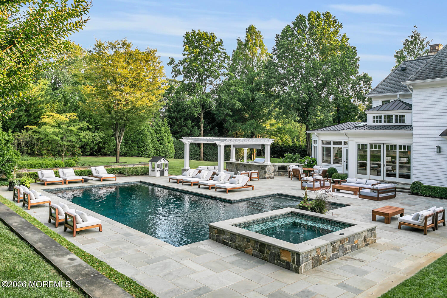 18 Bellevue Avenue