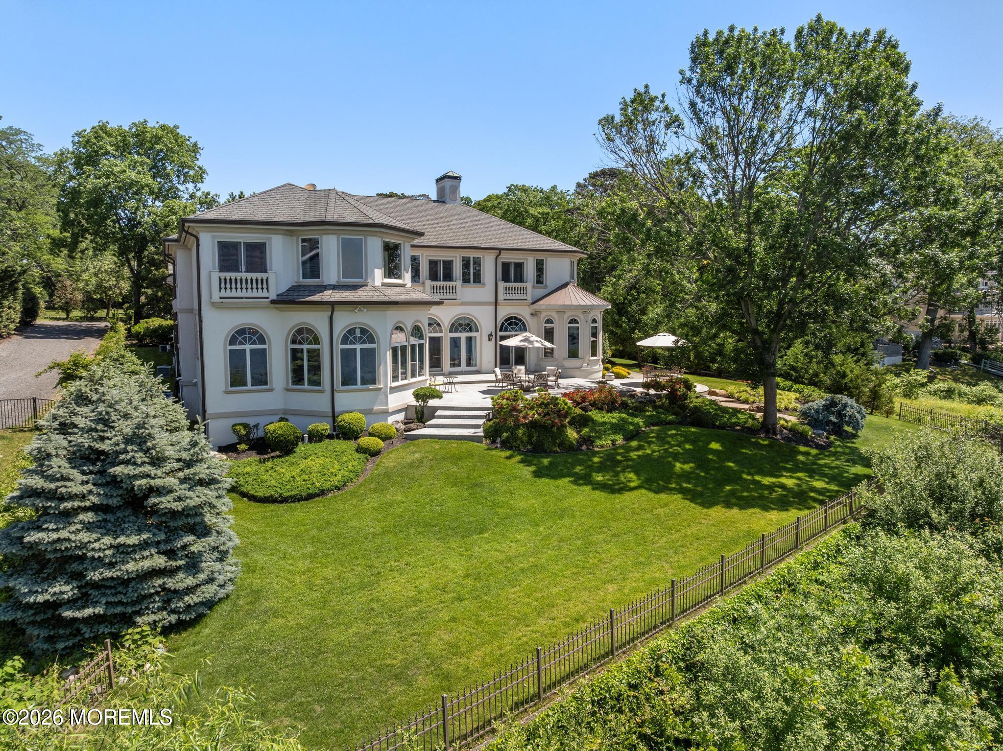 1015 Forrest Road