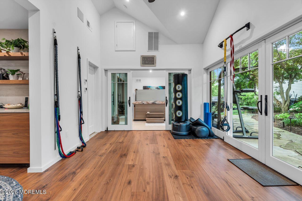 8 Ridge Road