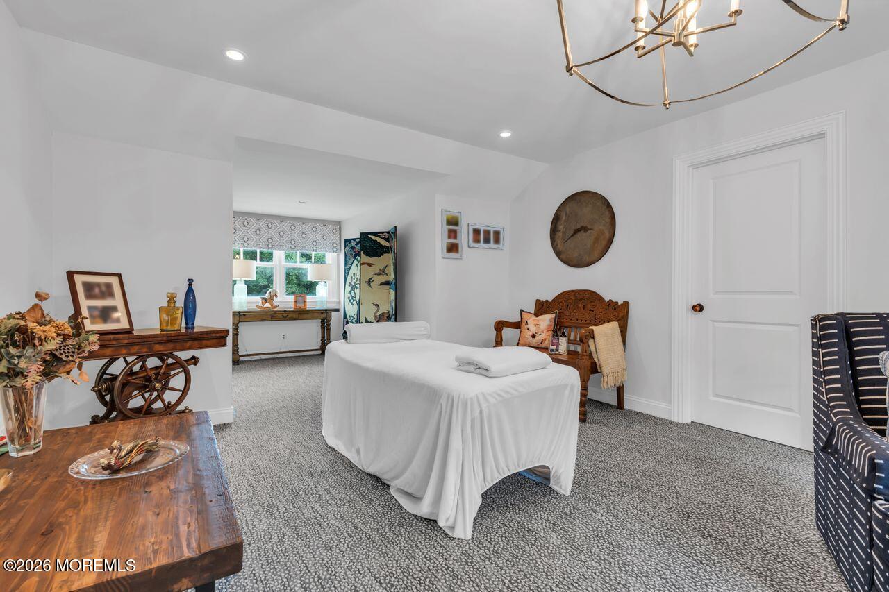 8 Ridge Road