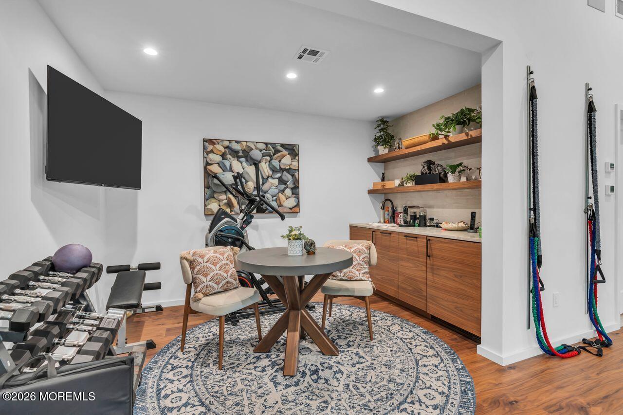 8 Ridge Road