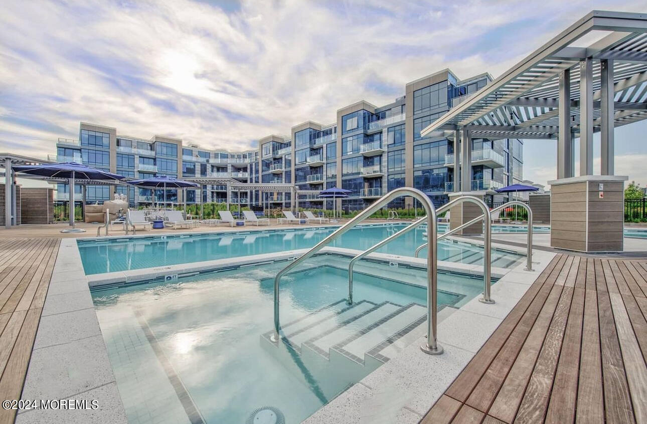 20 Melrose Terrace Unit 208