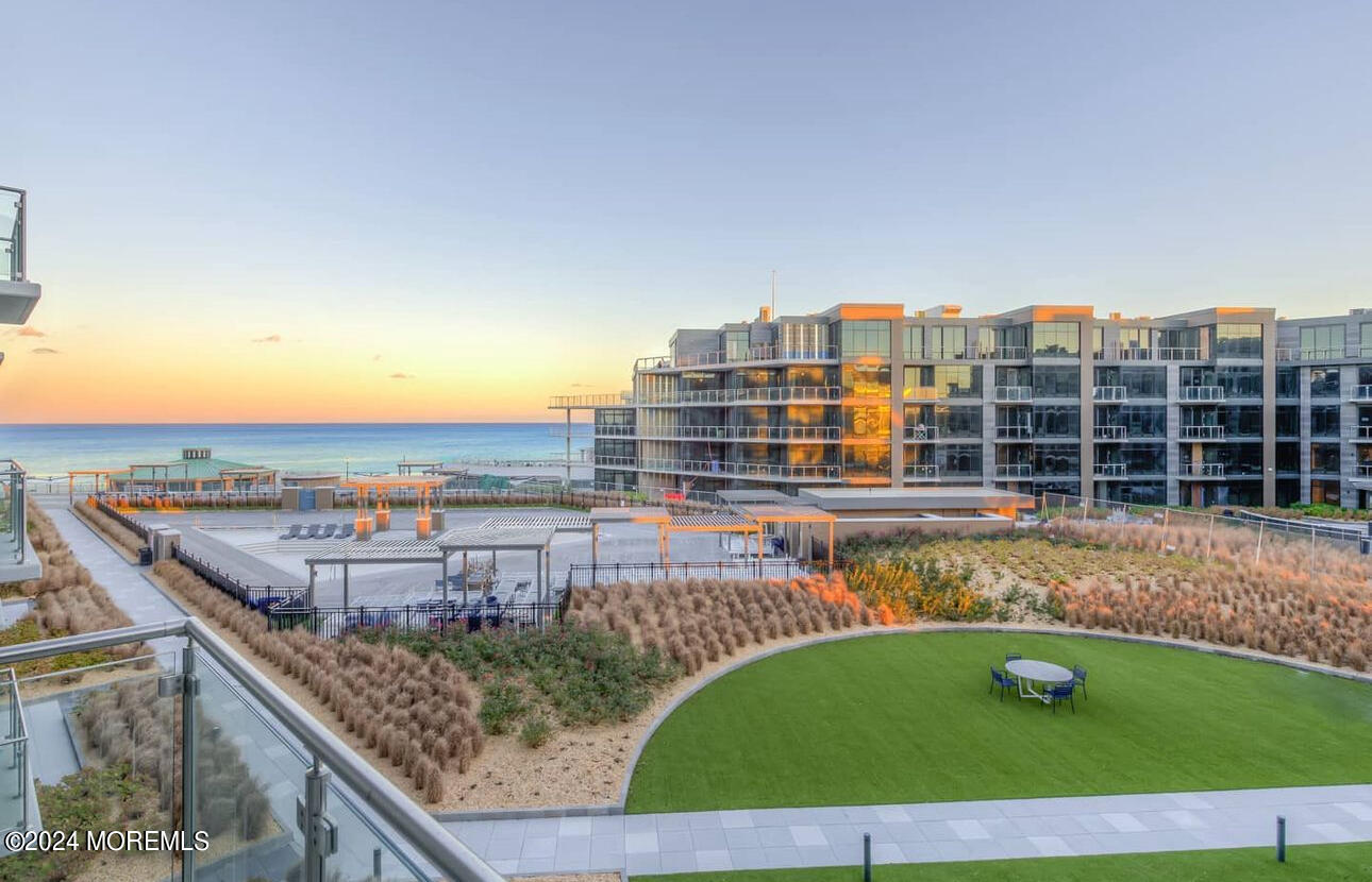20 Melrose Terrace Unit 208