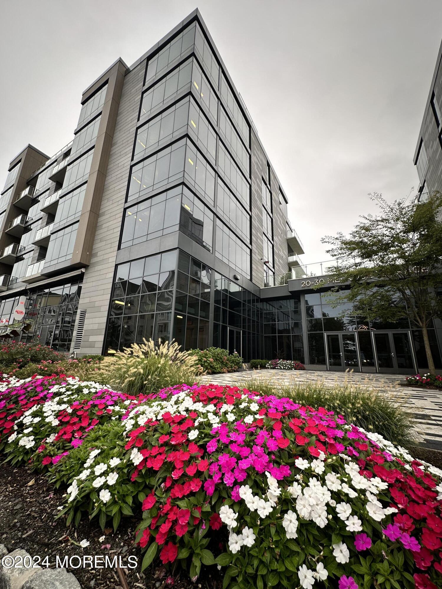 20 Melrose Terrace Unit 208