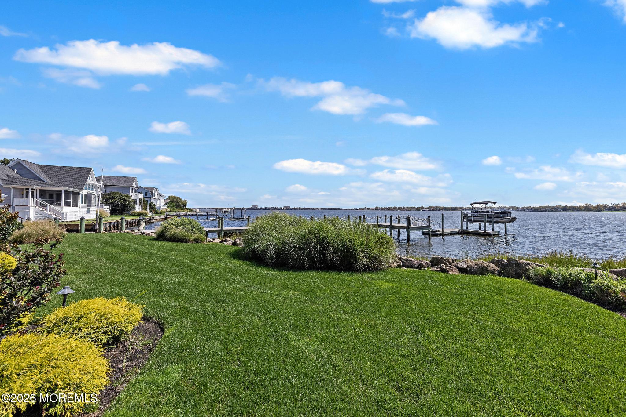 676 Little Silver Point Road