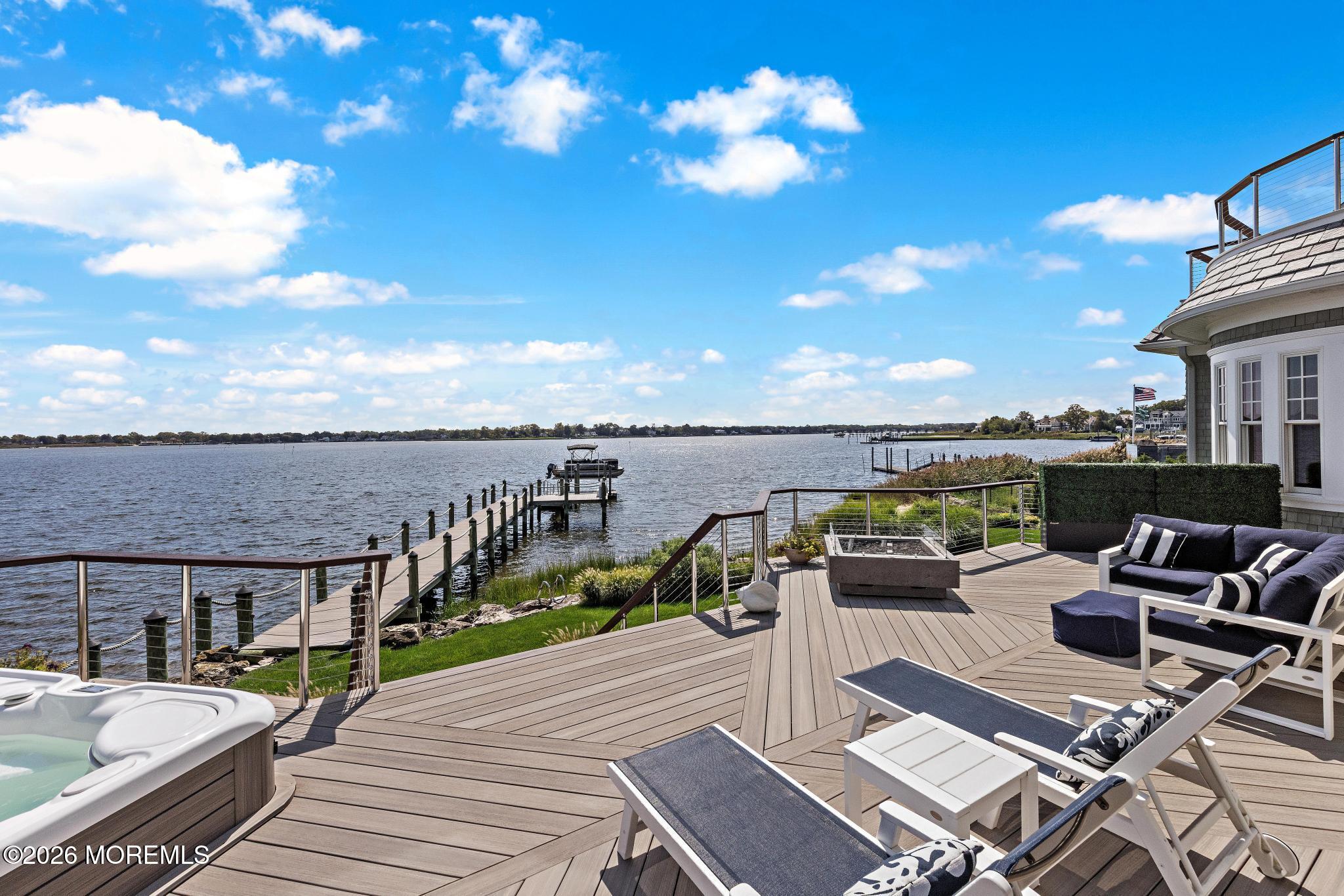 676 Little Silver Point Road