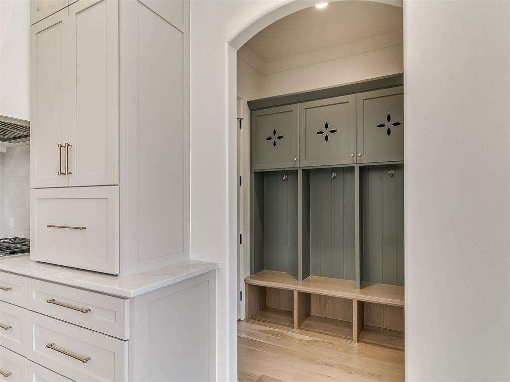 6104 NW 147TH Terrace