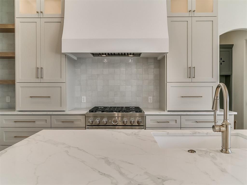 6104 NW 147TH Terrace