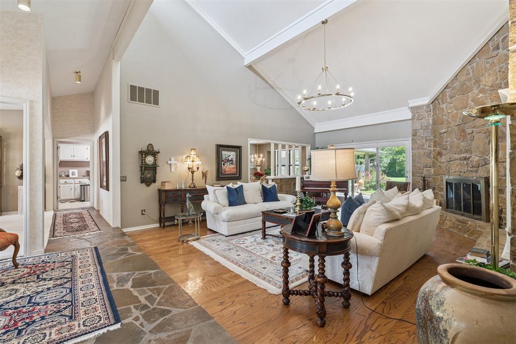 3324 Rosewood Lane