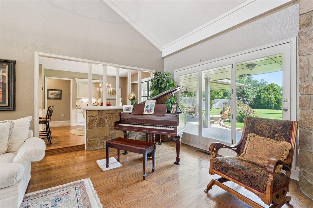 3324 Rosewood Lane