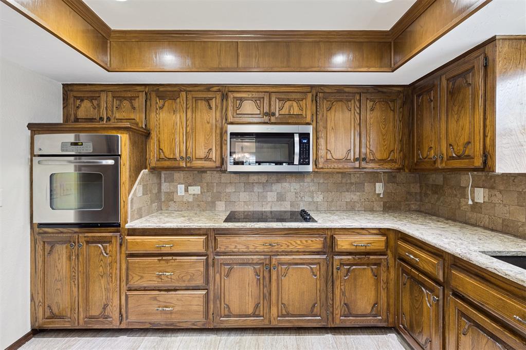 10301 Casa Linda