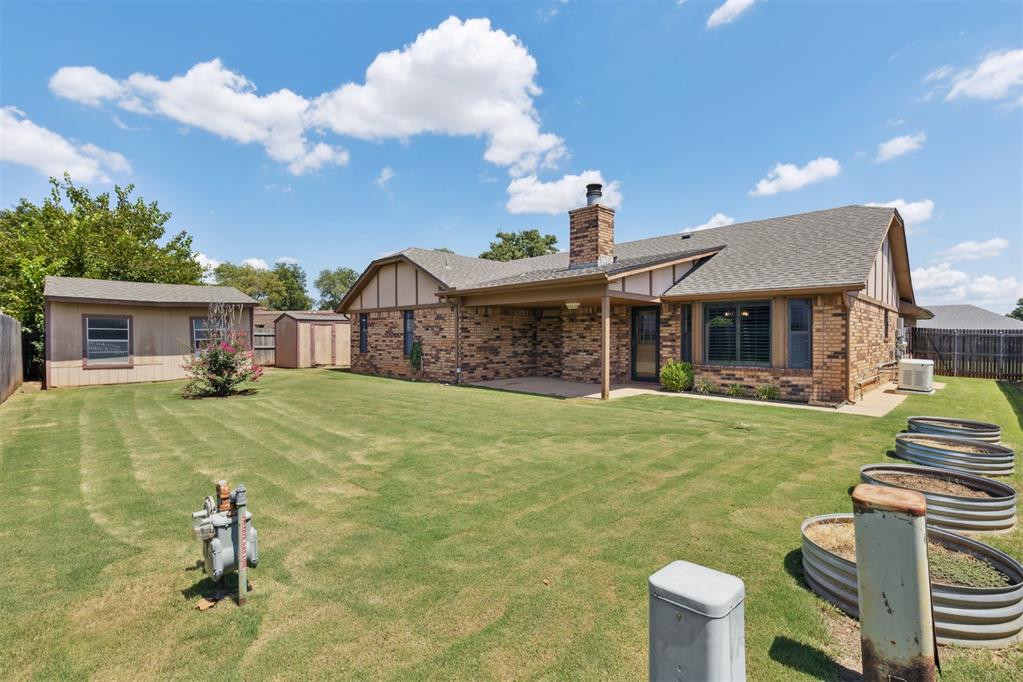 10301 Casa Linda