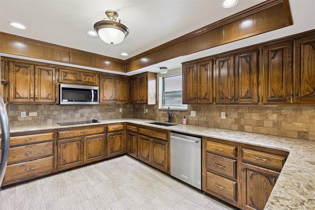 10301 Casa Linda