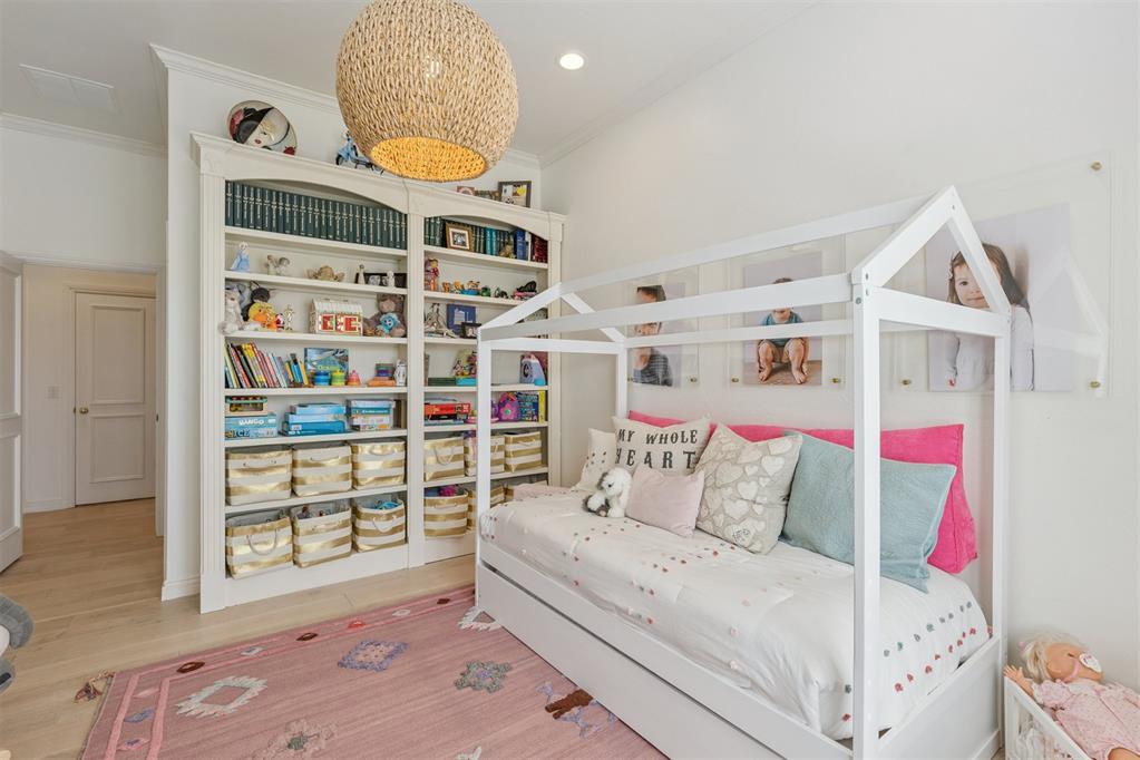 5033 Barnsteeple Court