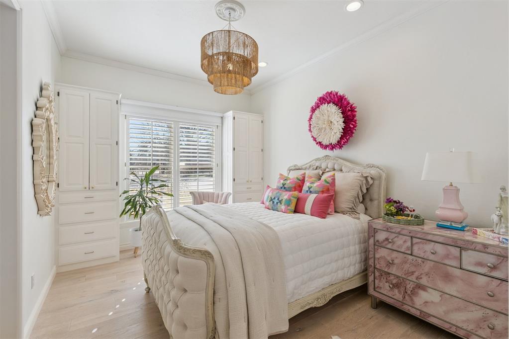 5033 Barnsteeple Court