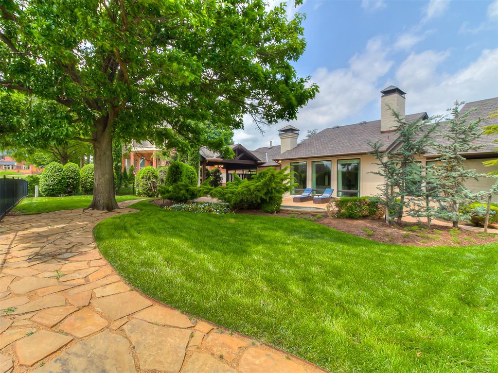 5620 Oak Tree Road