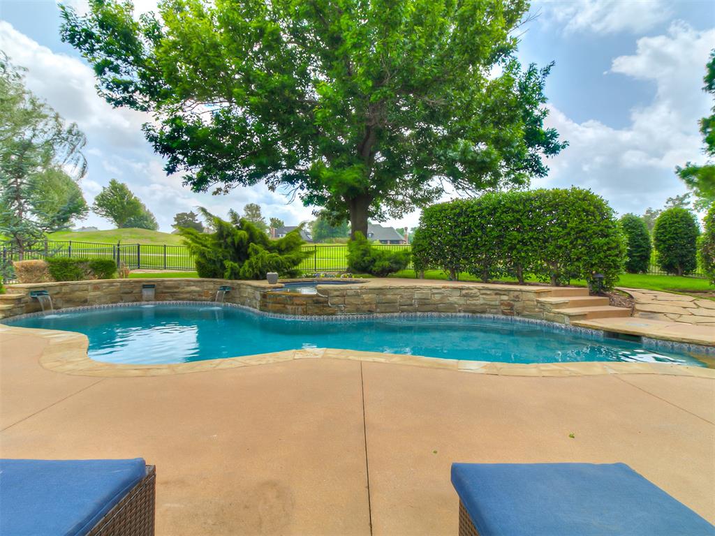 5620 Oak Tree Road