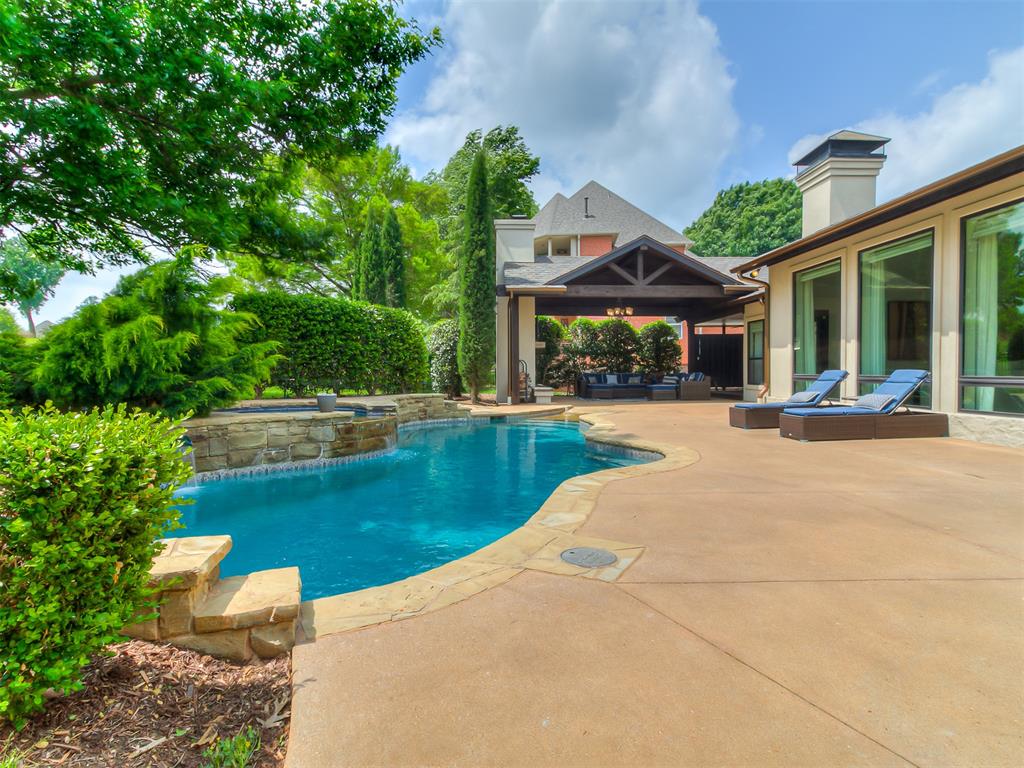 5620 Oak Tree Road