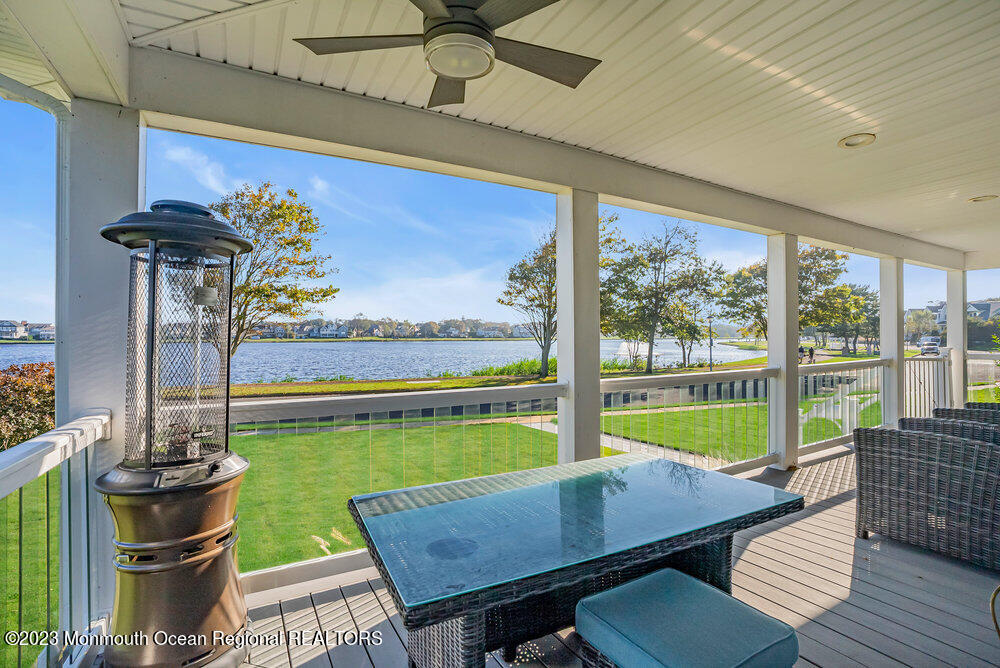 395 North Boulevard