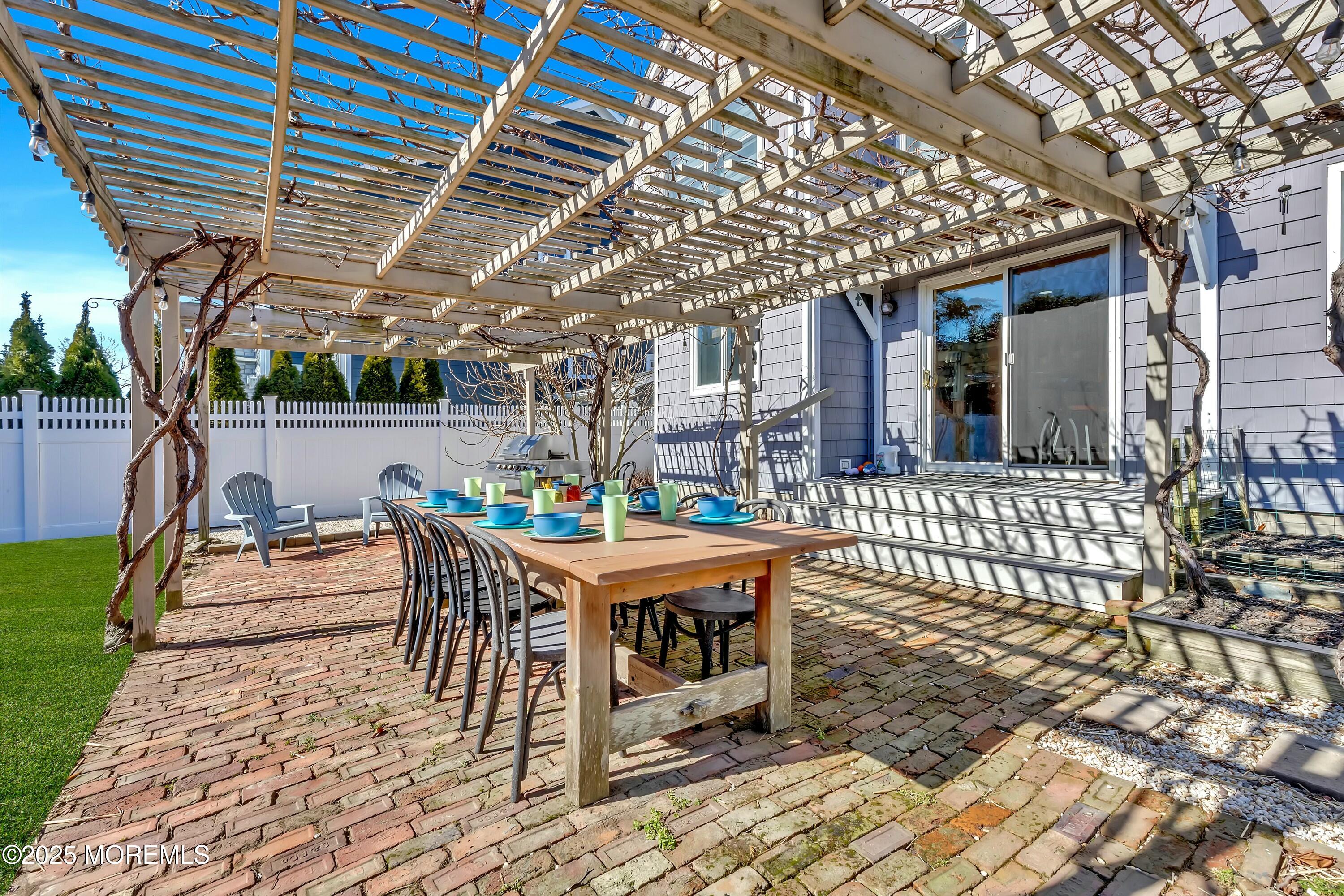 614 Cedarcrest Drive