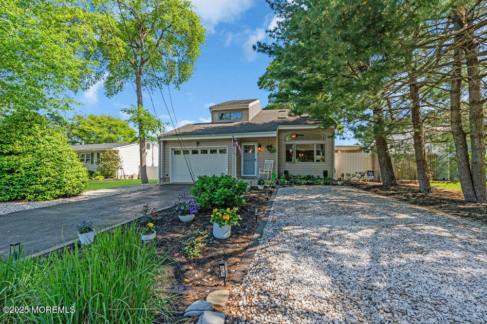 189 Riviera Drive