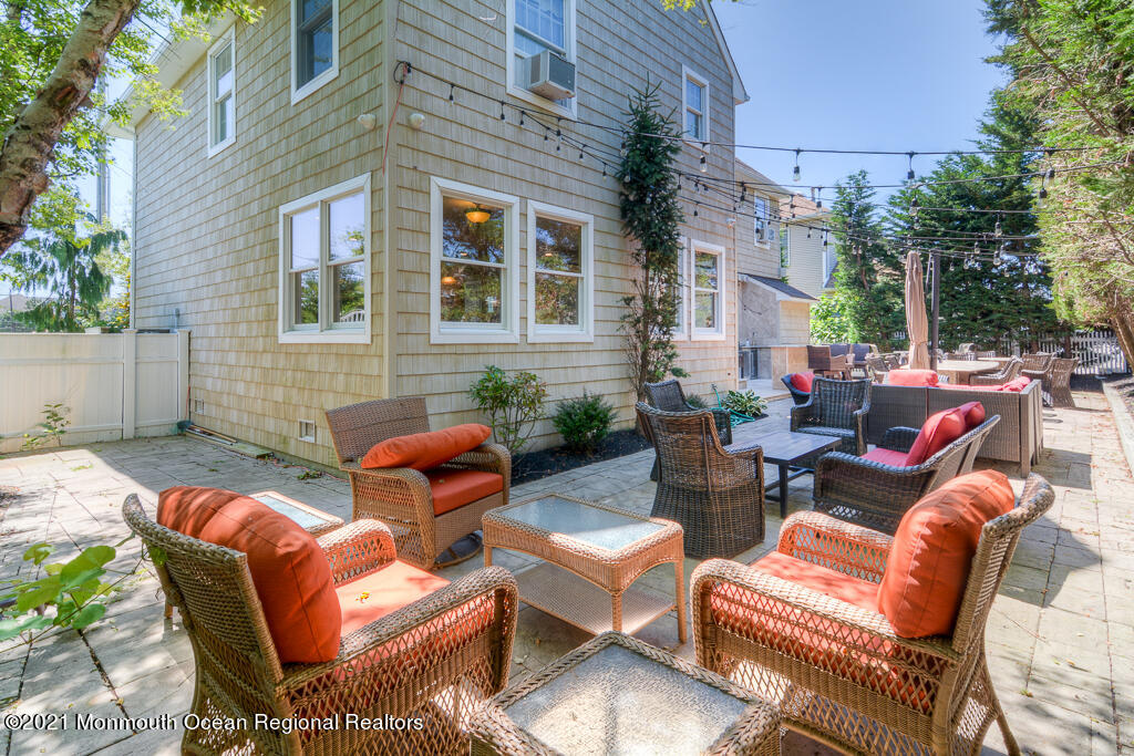 1603 Lake Avenue
