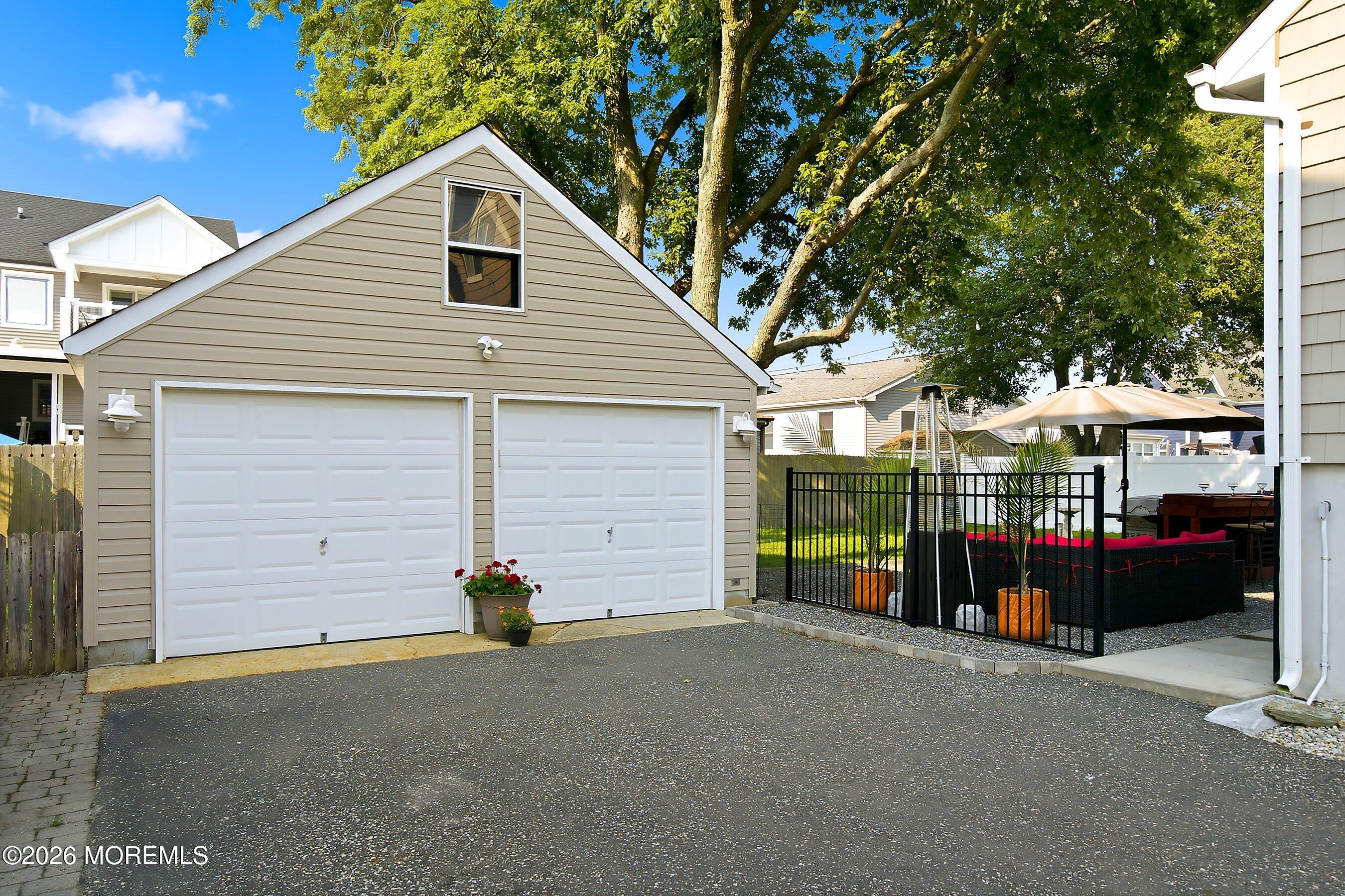 48 Bay Shore Drive