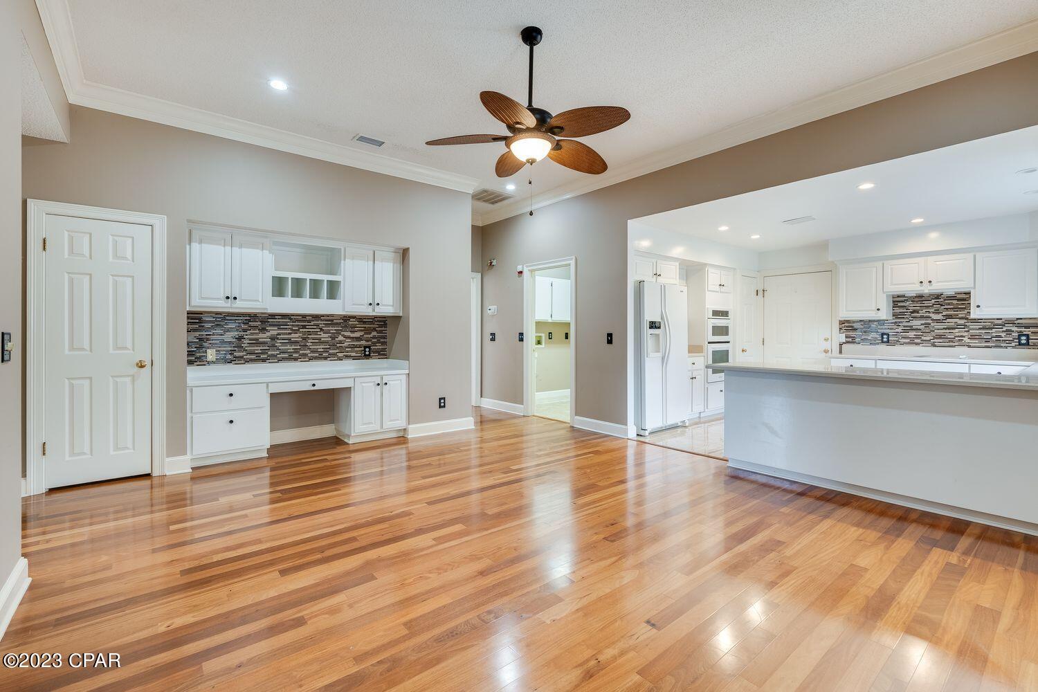 821 Dolphin Drive