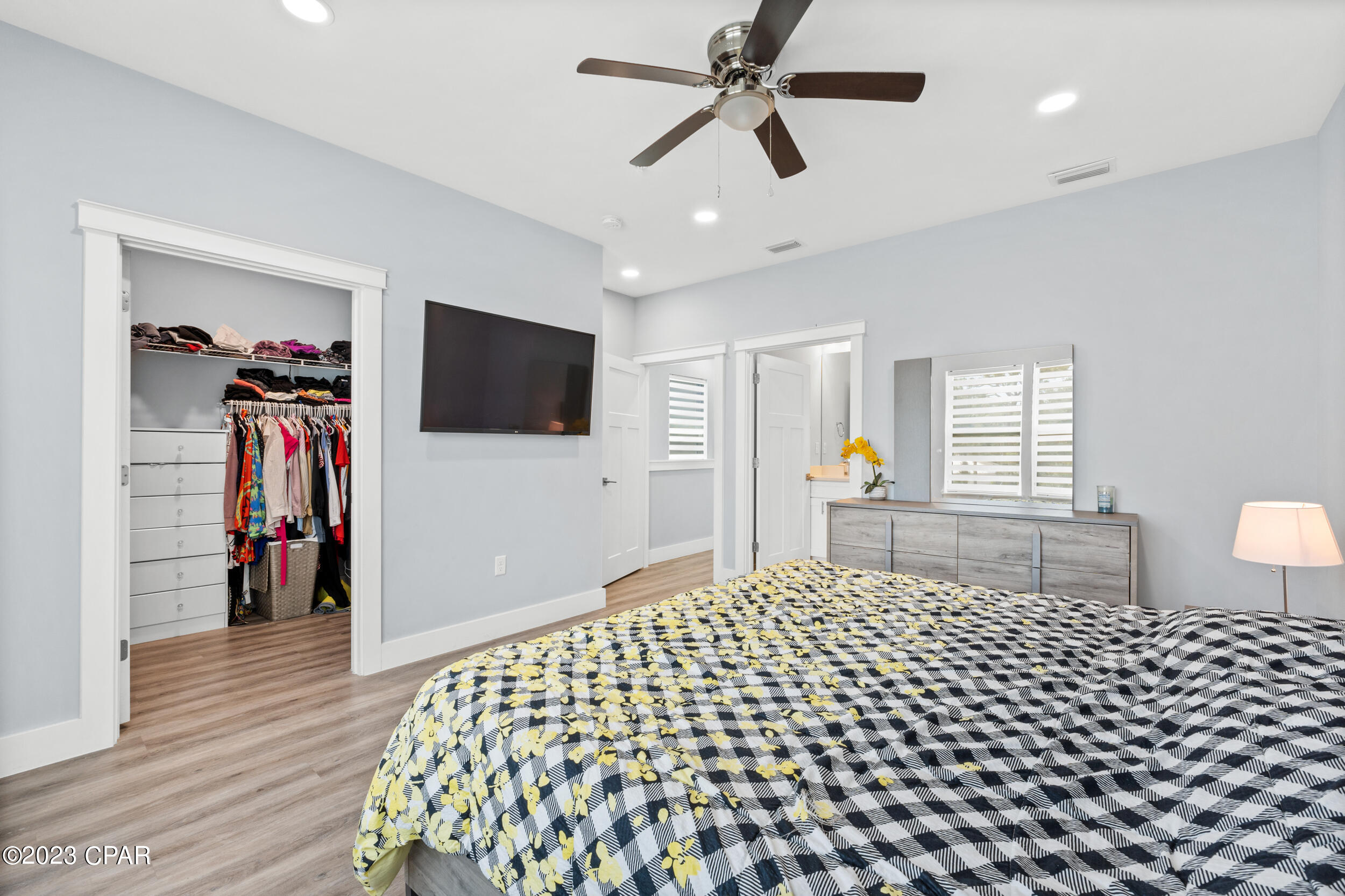 2226 Joan Avenue Unit: 5