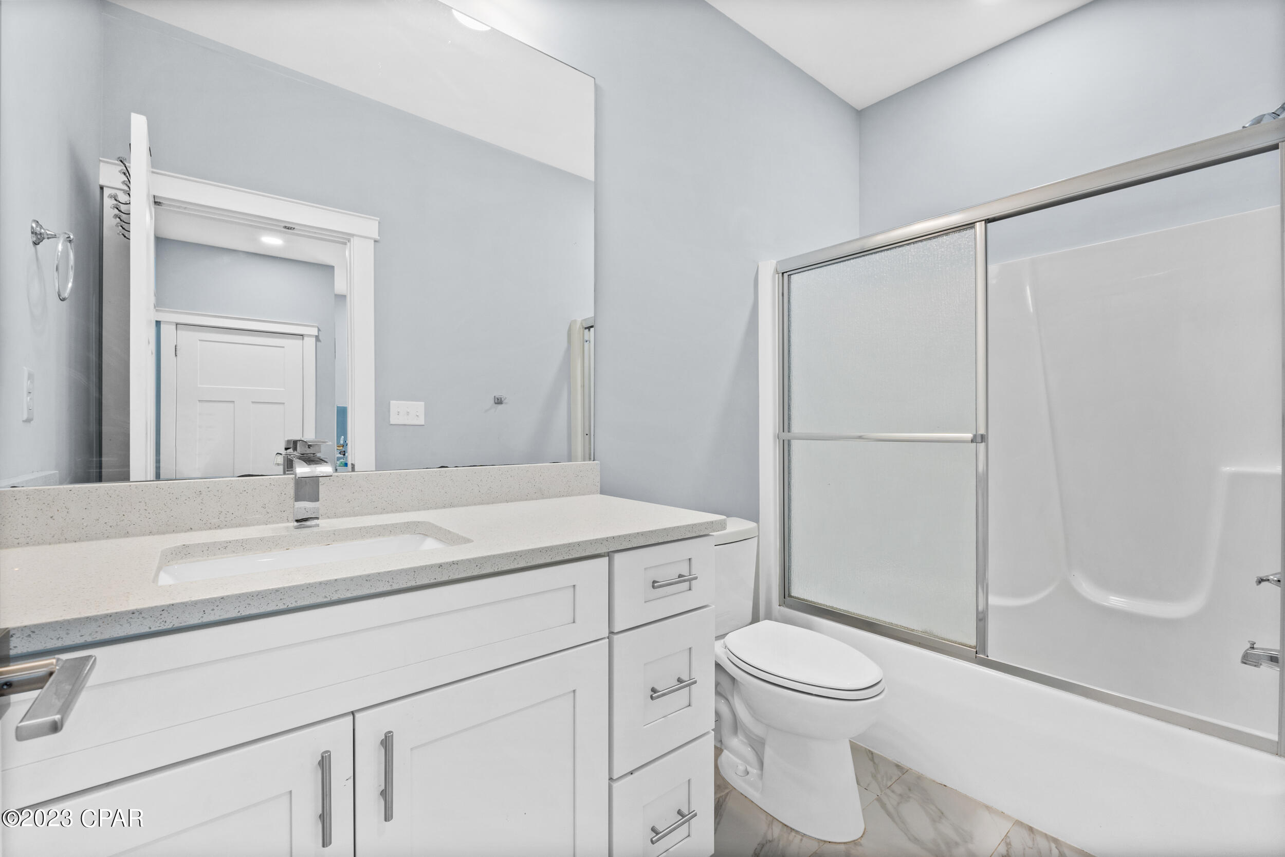 2226 Joan Avenue Unit: 5