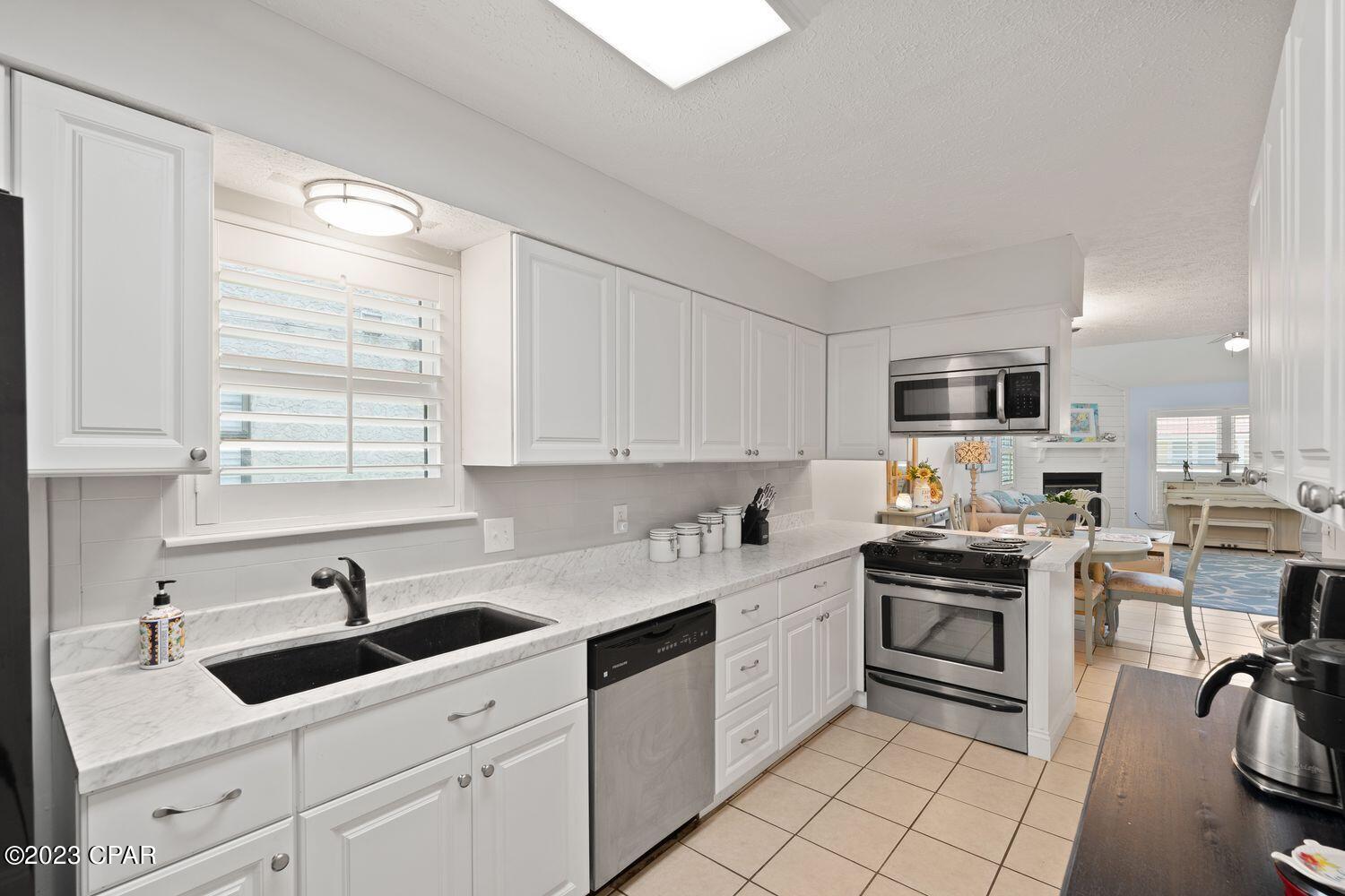 4056 Woodridge Road