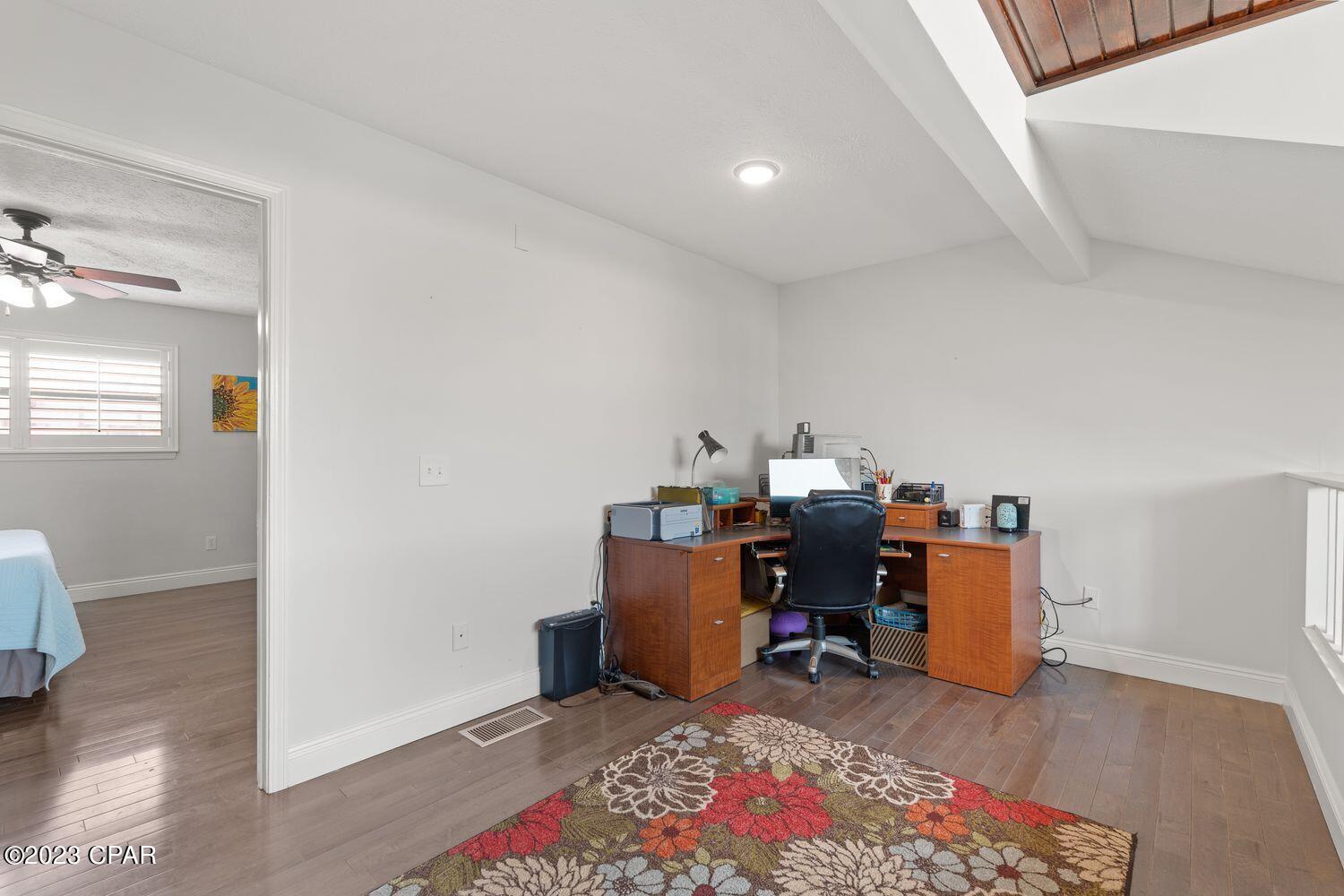4056 Woodridge Road
