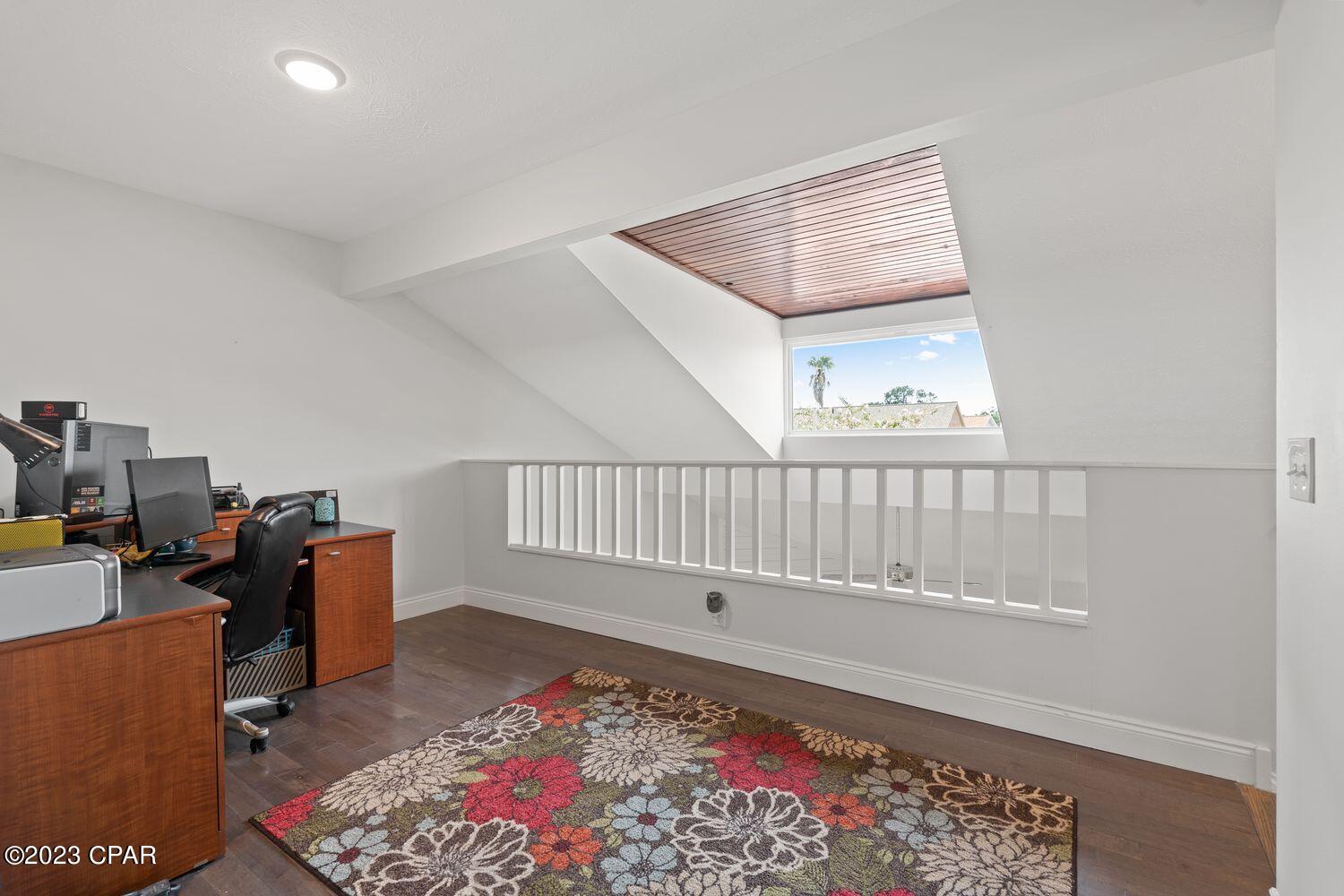 4056 Woodridge Road