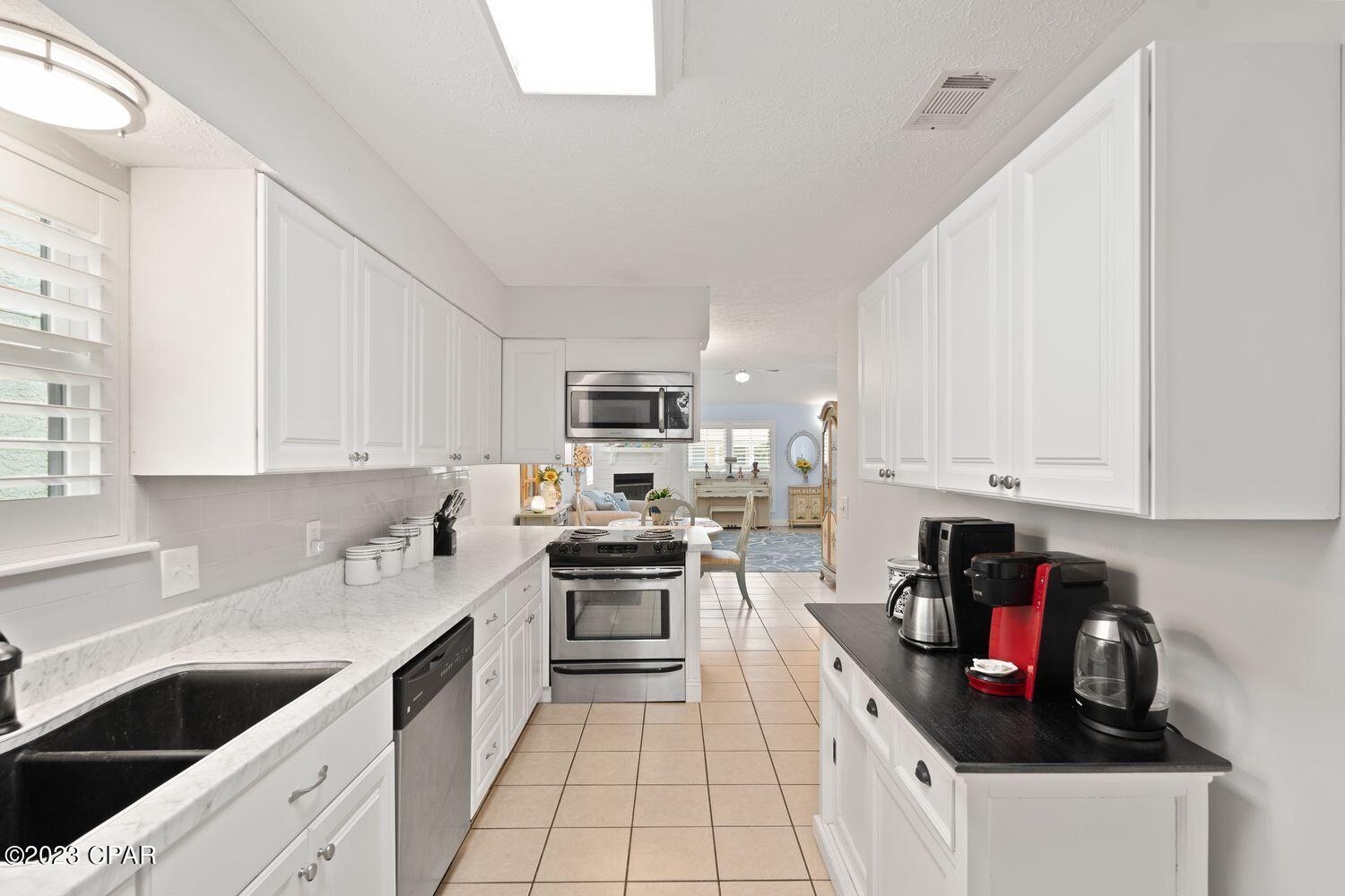 4056 Woodridge Road