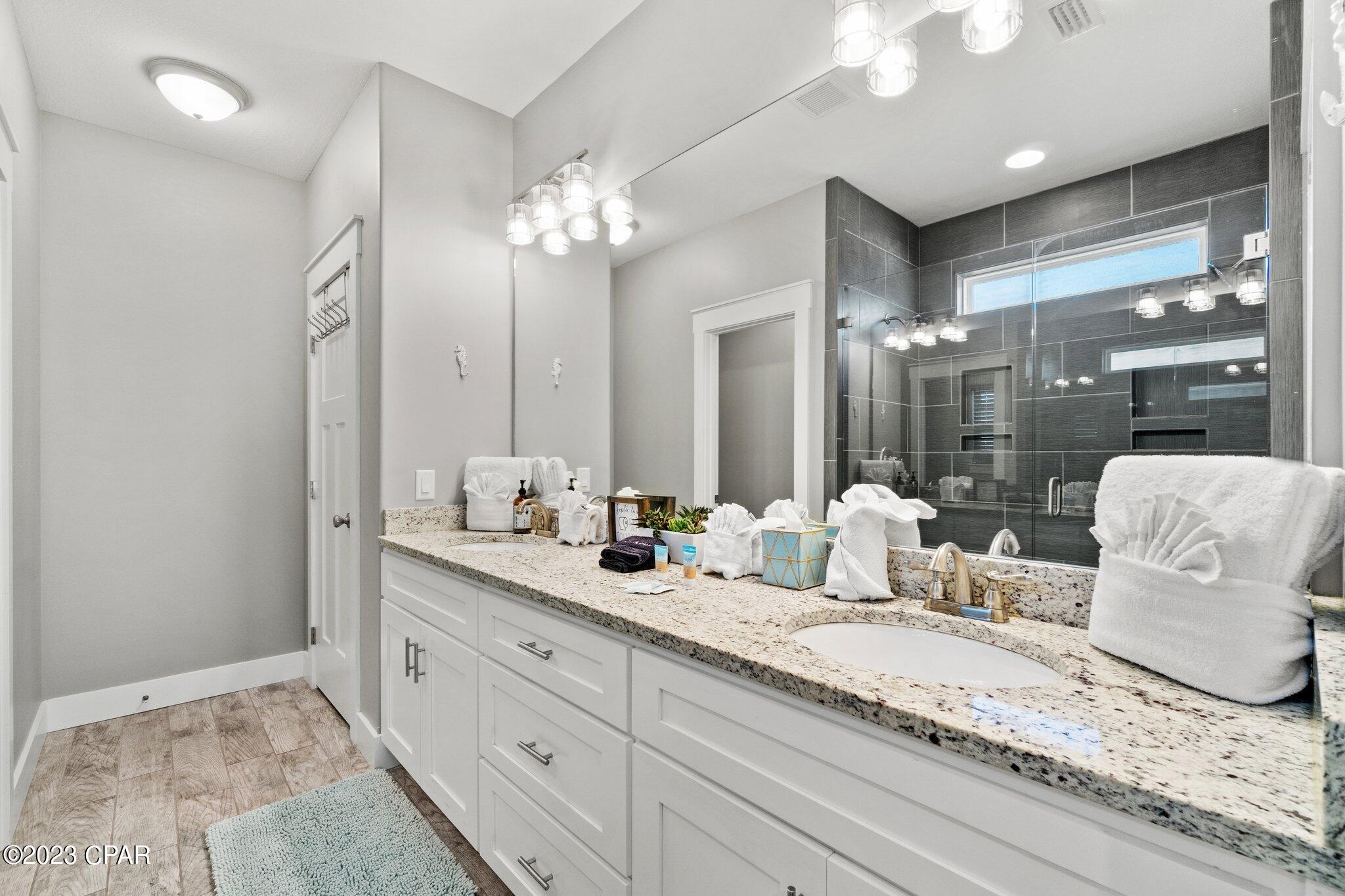 21318 Hilltop Avenue