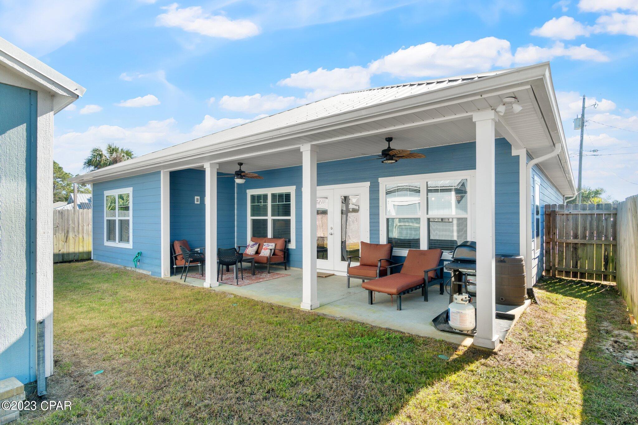 21318 Hilltop Avenue