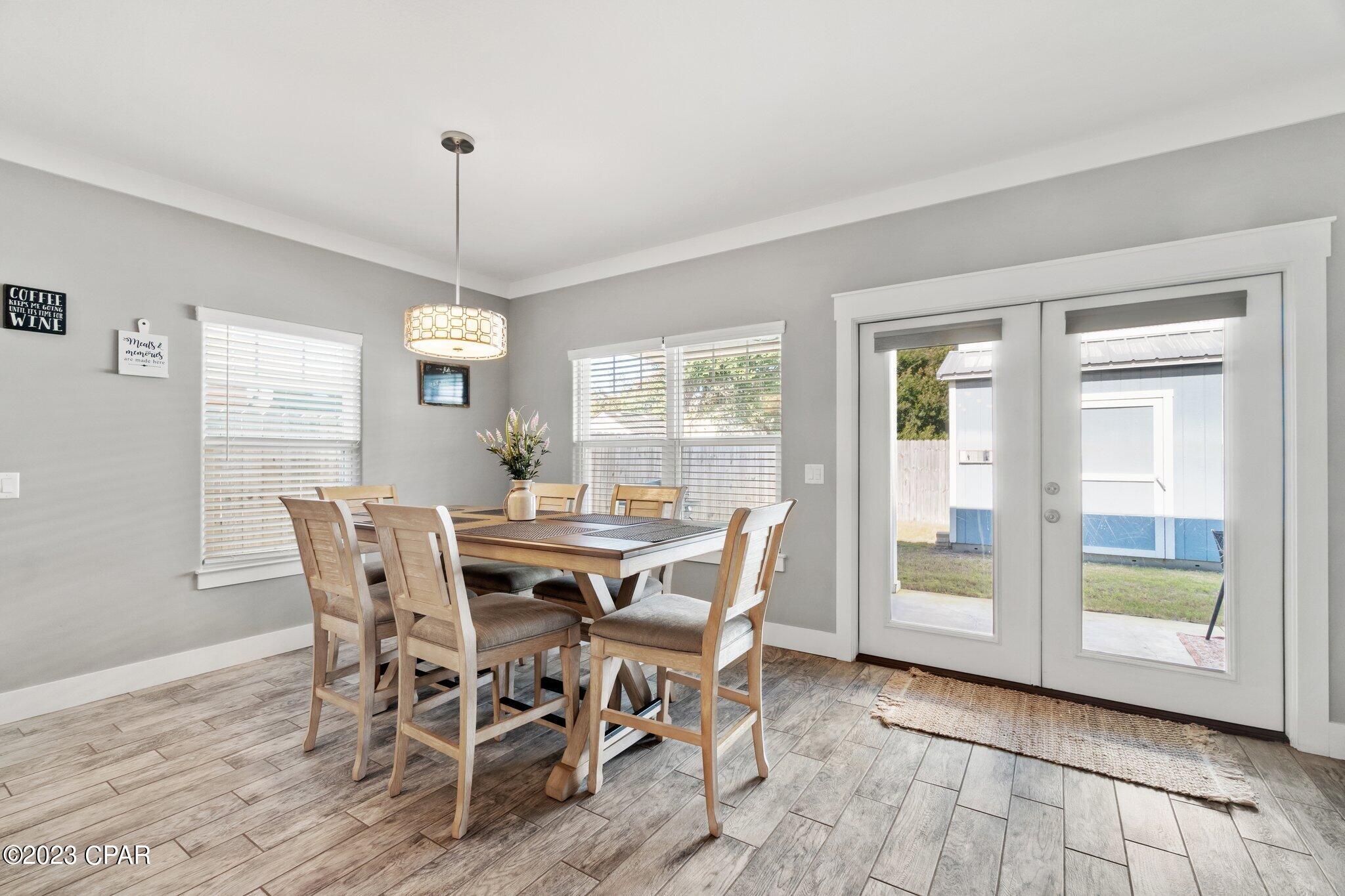 21318 Hilltop Avenue