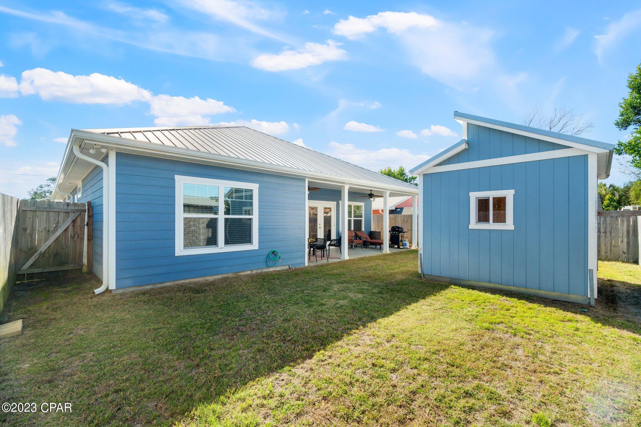 21318 Hilltop Avenue