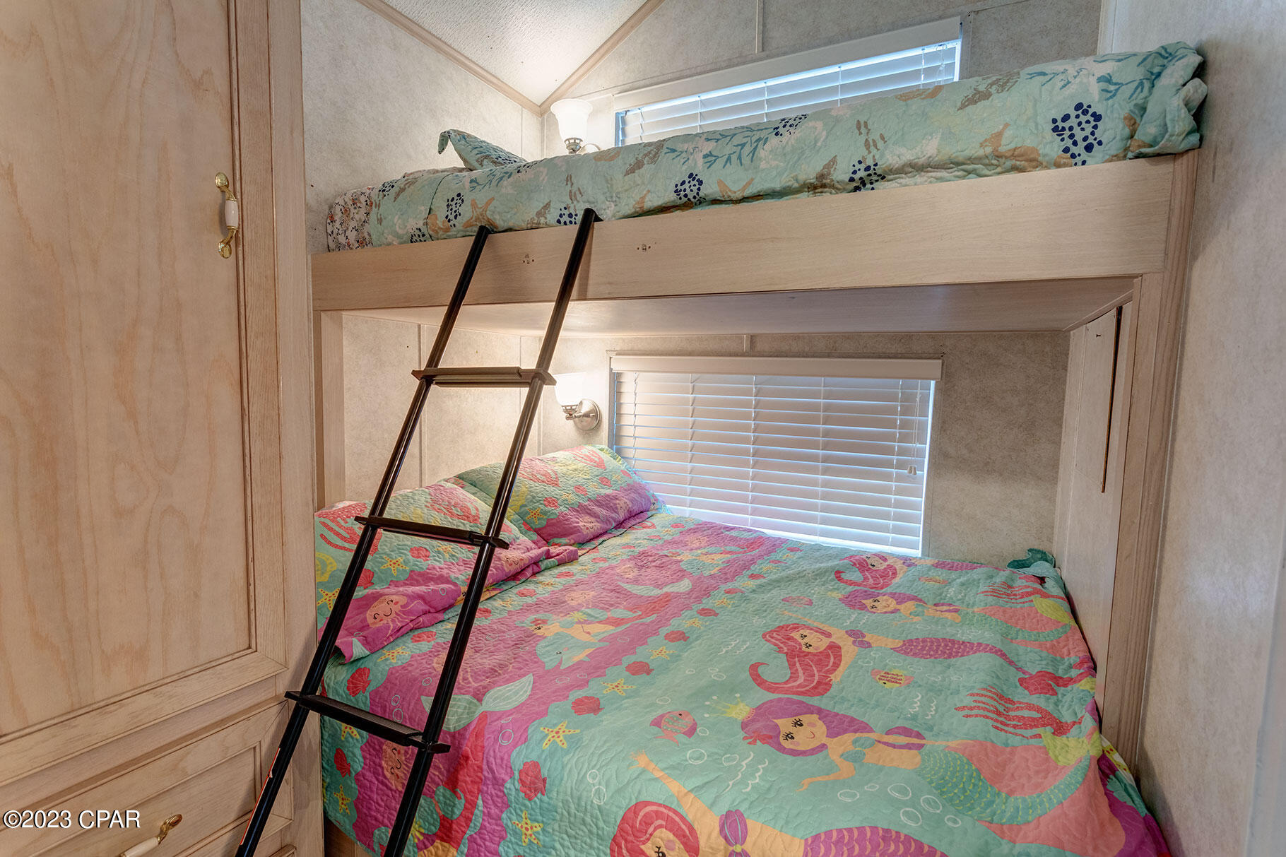 1219 Thomas Drive Unit: 91