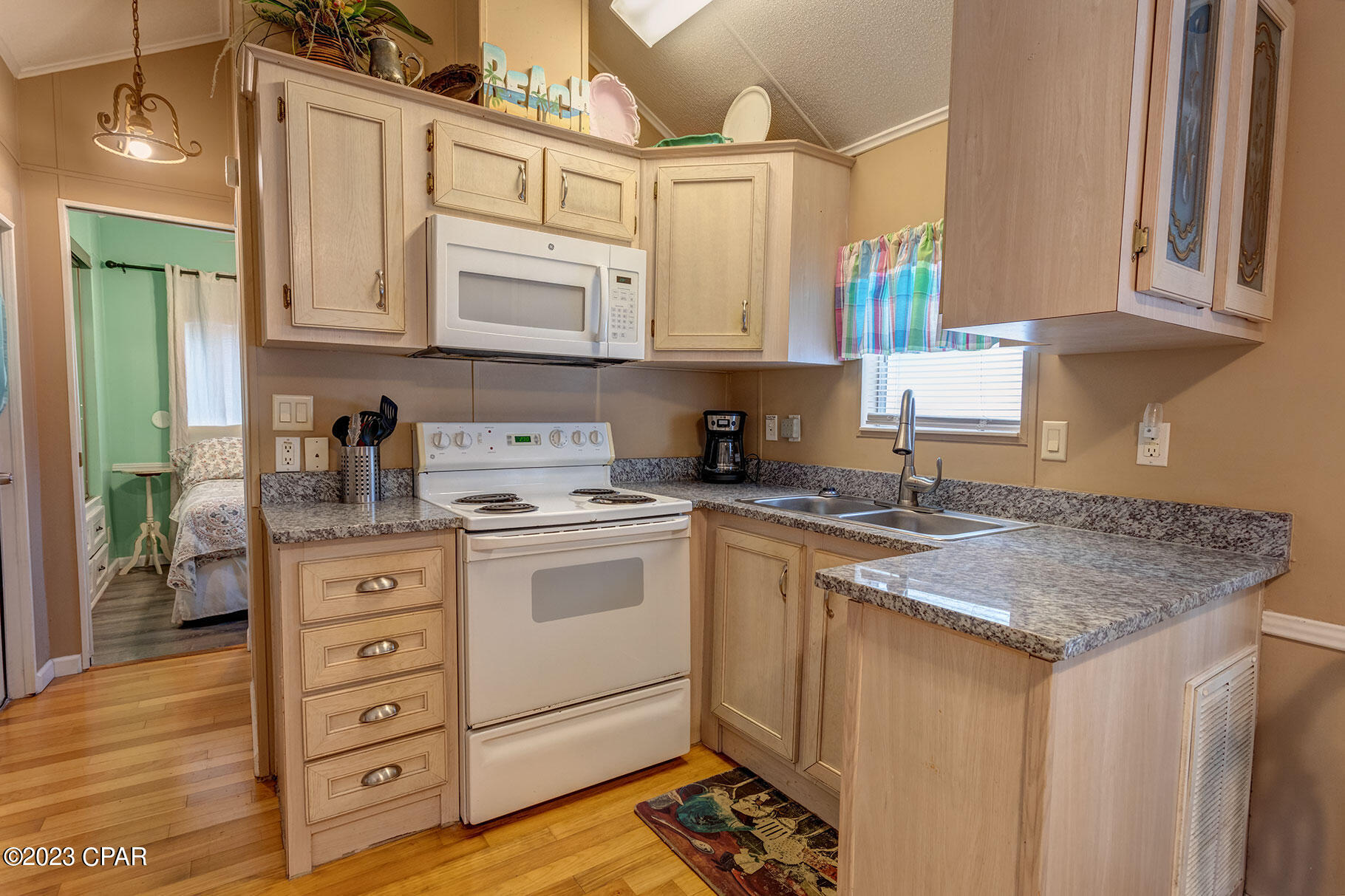 1219 Thomas Drive Unit: 91