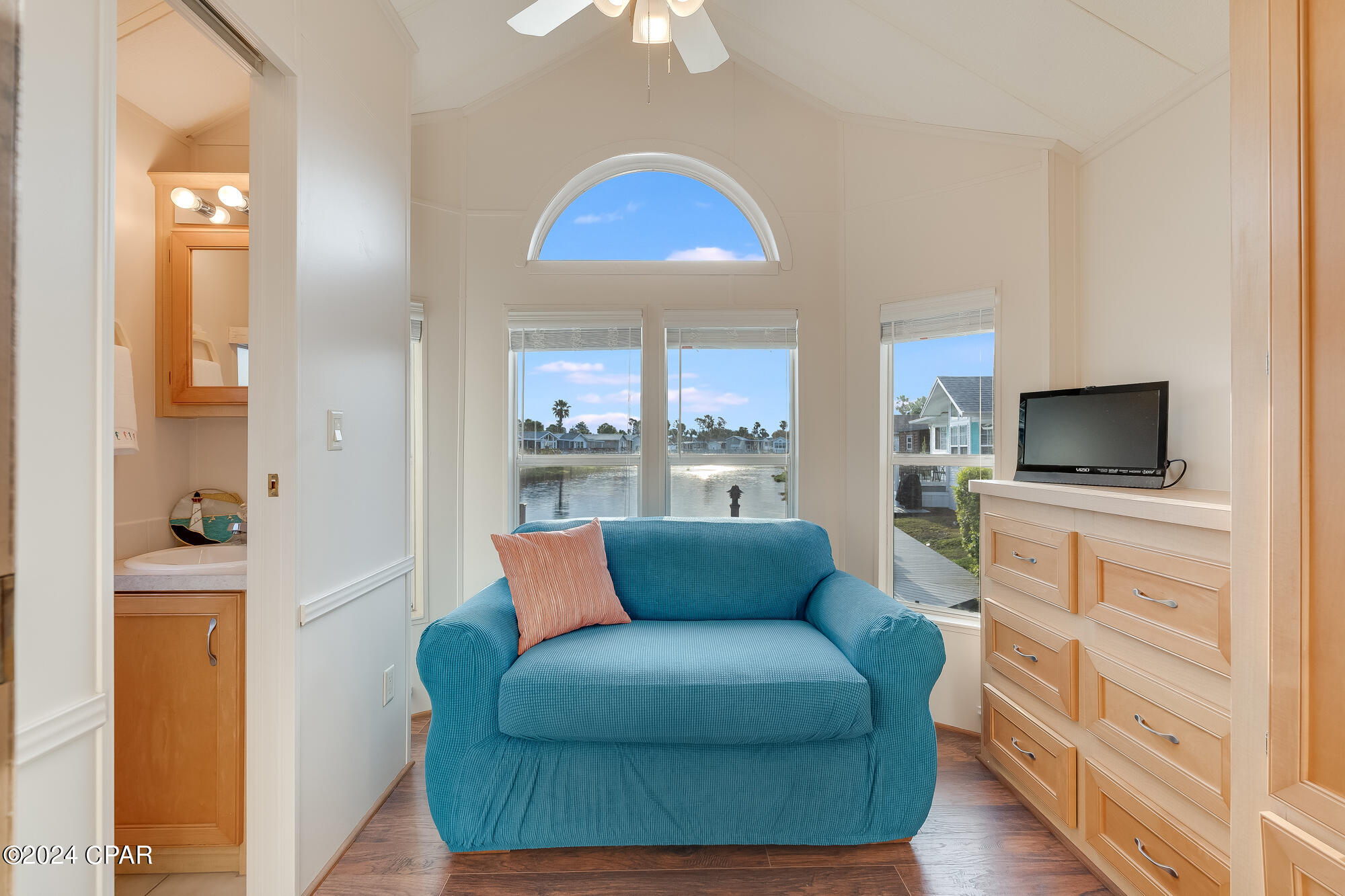 1219 Thomas Drive 62