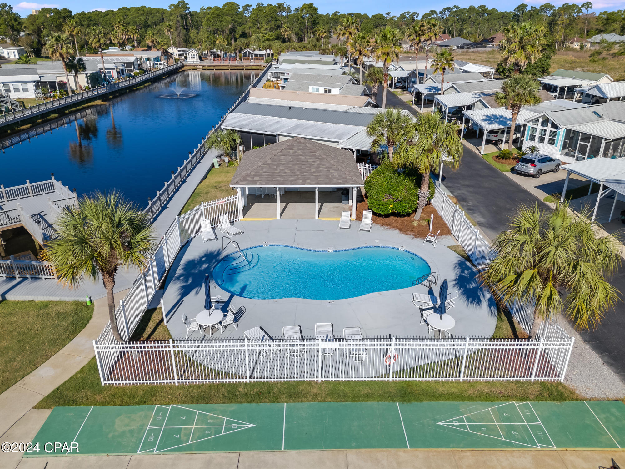 1219 Thomas Drive 62