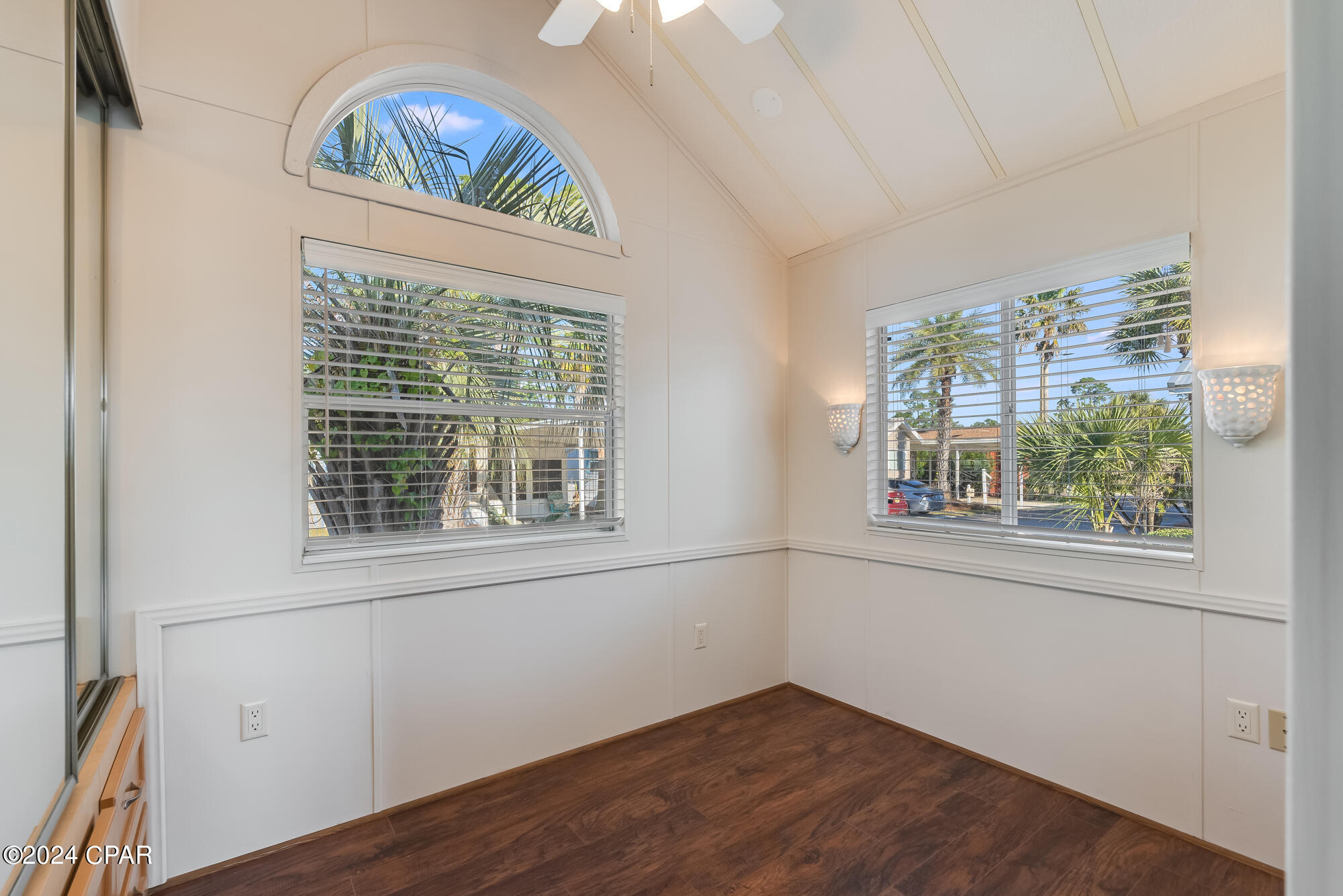 1219 Thomas Drive 62