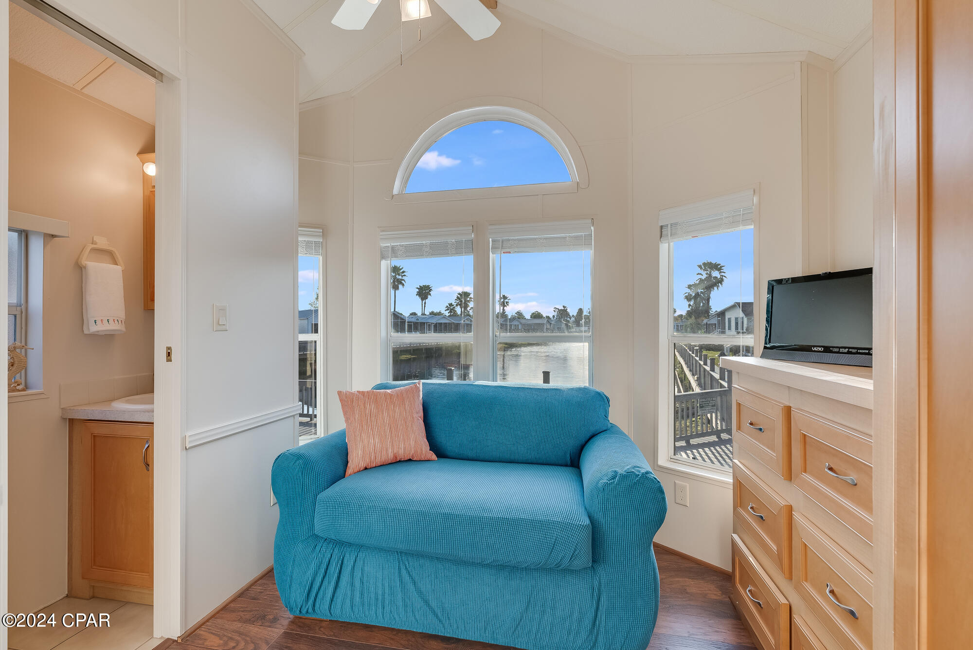 1219 Thomas Drive 62