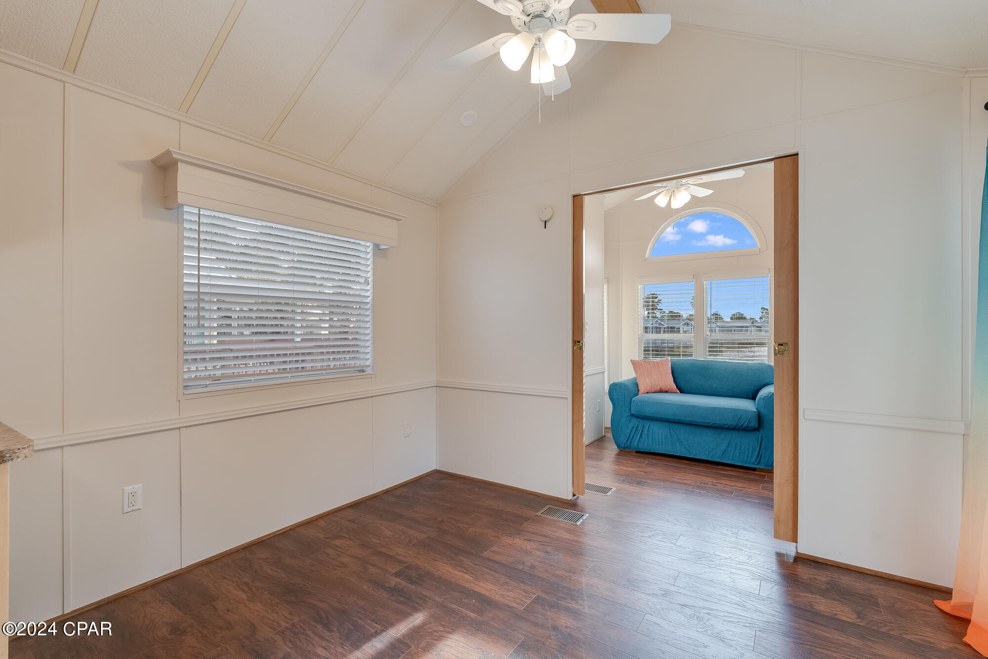 1219 Thomas Drive 62