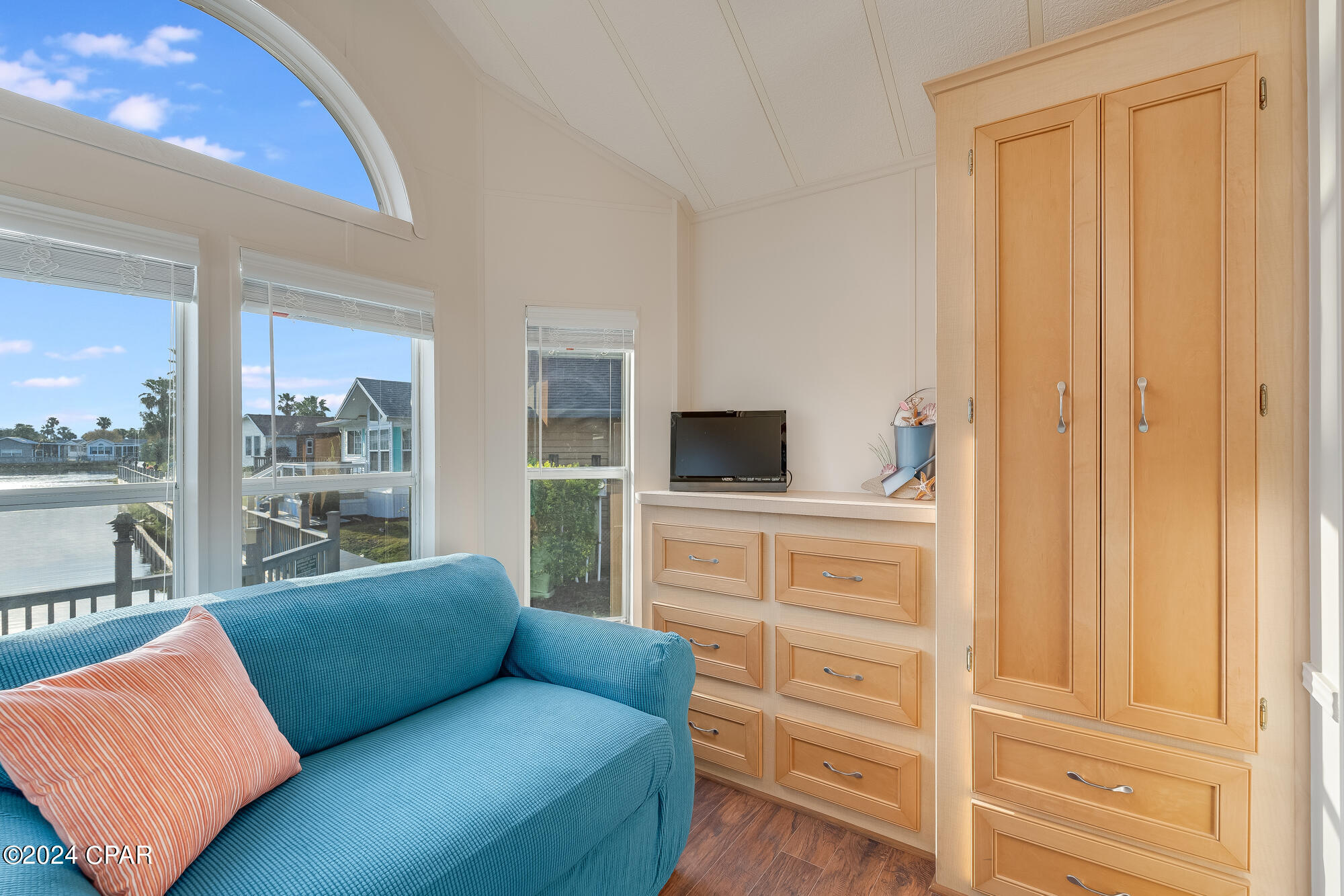 1219 Thomas Drive 62