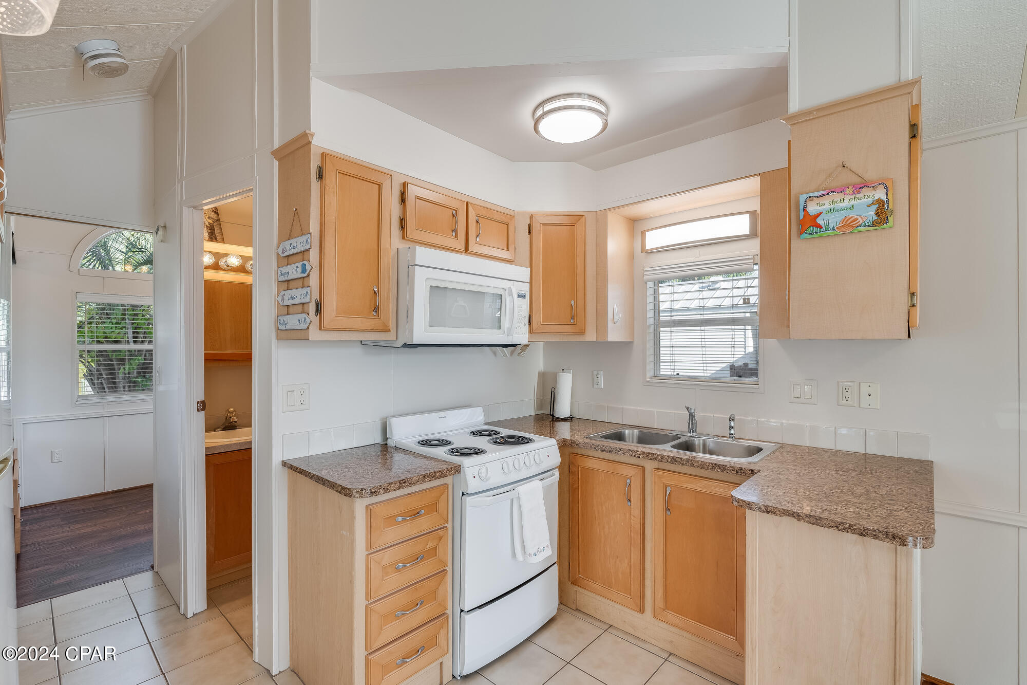 1219 Thomas Drive 62