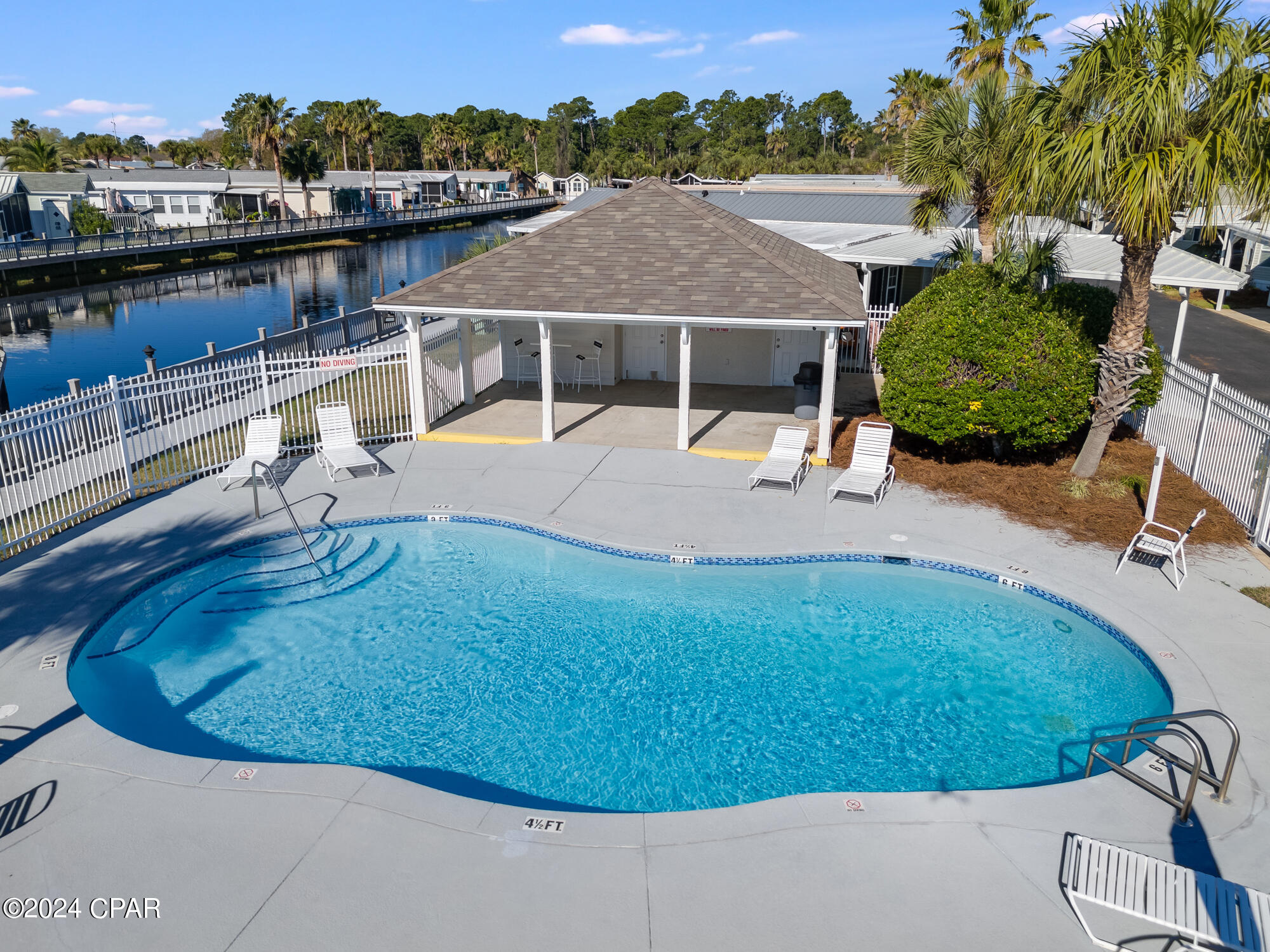 1219 Thomas Drive 62