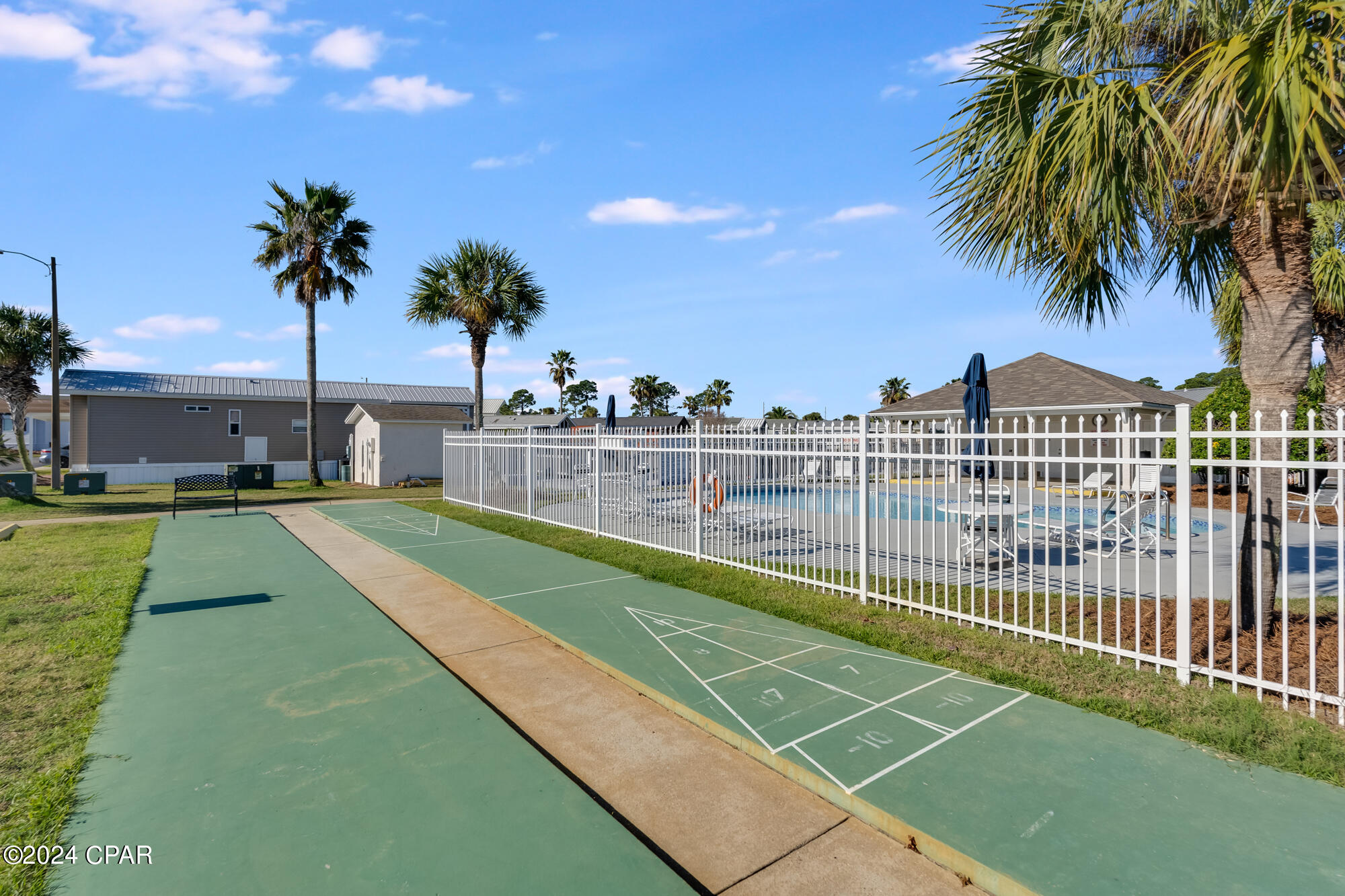 1219 Thomas Drive 62