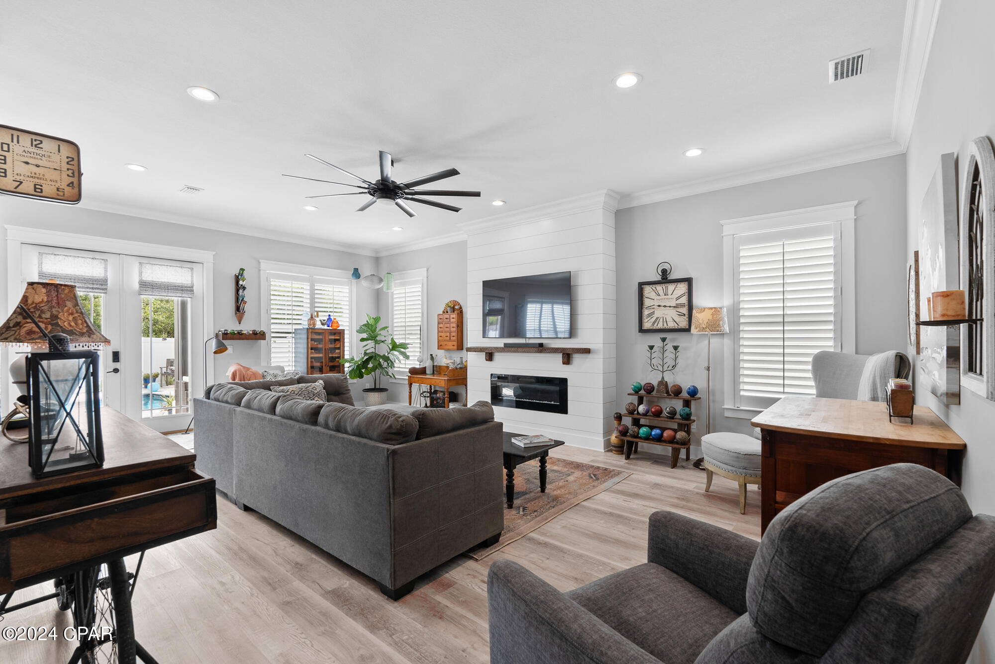 614 W Gulf Boulevard